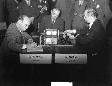 Wereldschaaktoernooi eerste dag Reshevsky tegen Najdorf, Bestanddeelnr 904-2916