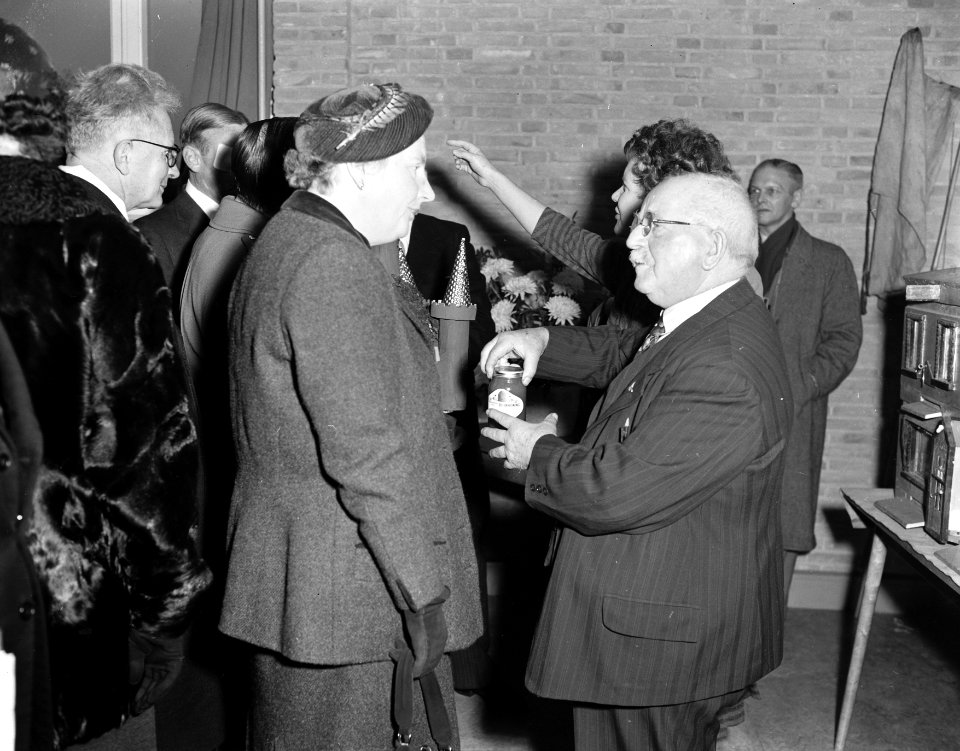 Werkbezoek van de Koningin aan Drenthe, Bestanddeelnr 907-4425