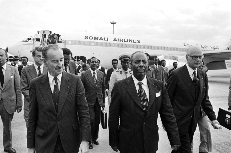 Werkbezoek Somalische president Siard Barre Barre en minister Van der Klaauw o, Bestanddeelnr 929-8865