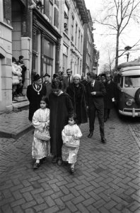 Werkbezoek van koningin Juliana aan Amsterdam koningin Juliana bezoekt Marokkaa, Bestanddeelnr 924-1951