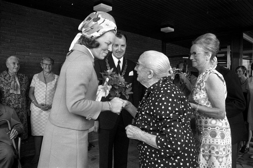 Werkbezoek prinses Beatrix en prins Claus aan provincie Utrecht, Beatrix en Clau, Bestanddeelnr 925-8295