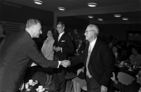 Wethouder G.K.J.M. Hamm opende nieuw bedrijf Jos Neve N.V., Bestanddeelnr 921-7479