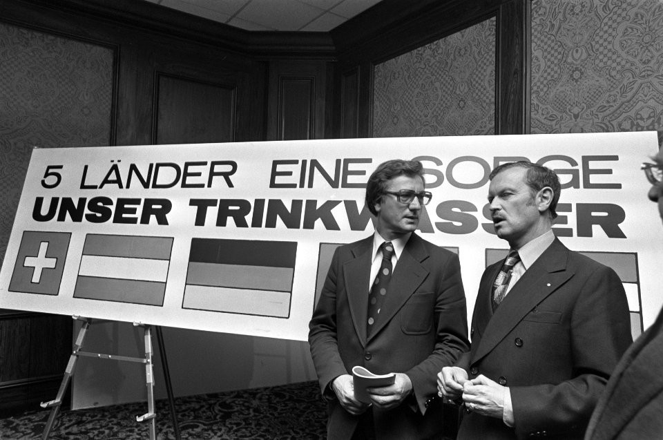 Westerterp bij congres Internationale Arbeitsgemeinschaft der Wasserwerken im R, Bestanddeelnr 928-1816