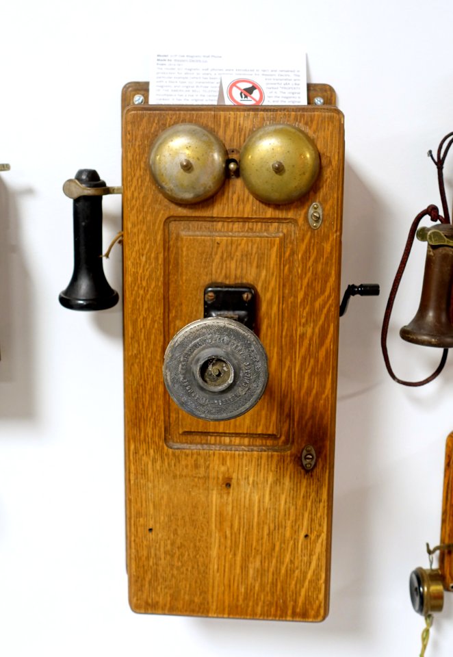 Western Electric Model 317, Chicago - Telephone Museum - Waltham, Massachusetts - DSC08143