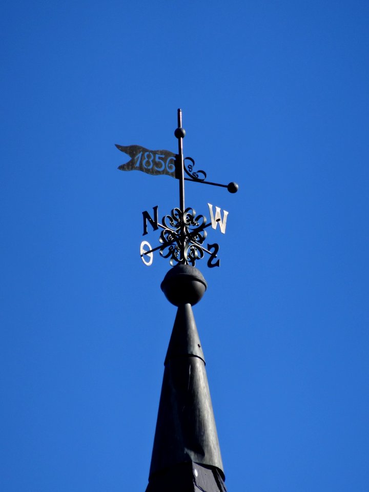 Wetterfahne auf der Turmuhr in Gillersdorf
