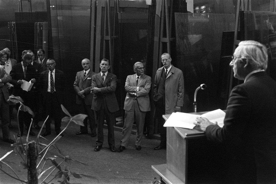 Wethouder Bootsma opent fabriek RiederTetterode, Bestanddeelnr 925-8866