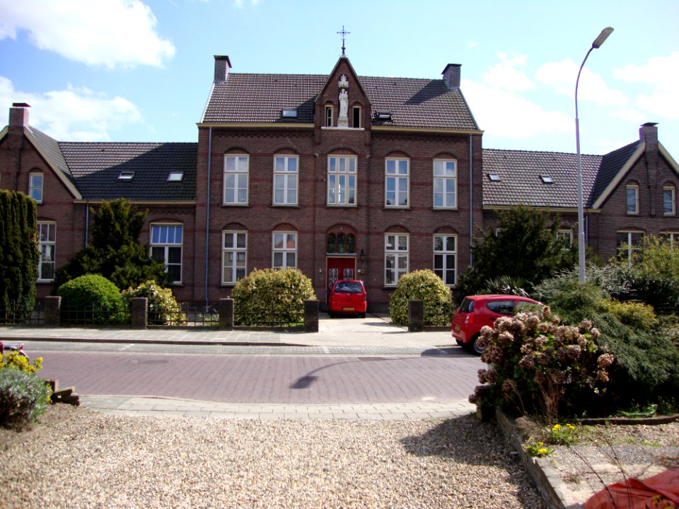 Weurt (Beuningen, Gld, NL) former monastery