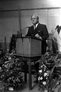 Wethouder Bootsma opent fabriek RiederTetterode, Bestanddeelnr 925-8861