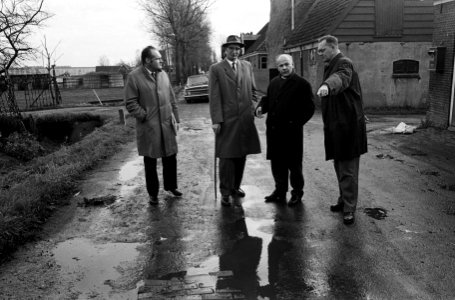 Wethouder dr. J. M. Den Uyl weg bekeken bij Osdorp, Bestanddeelnr 915-7228