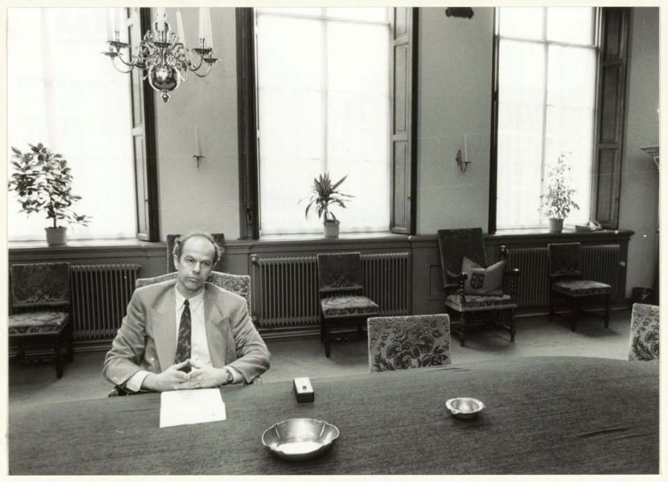 Wethouder A.P. Marselje ( D 66) op het stadhuis. NL-HlmNHA 54032222