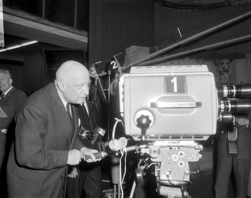 Wethouder dr. P. J. Koets , televisiestudio te Amsterdam geopend, dr. P.J. Koets, Bestanddeelnr 917-5927