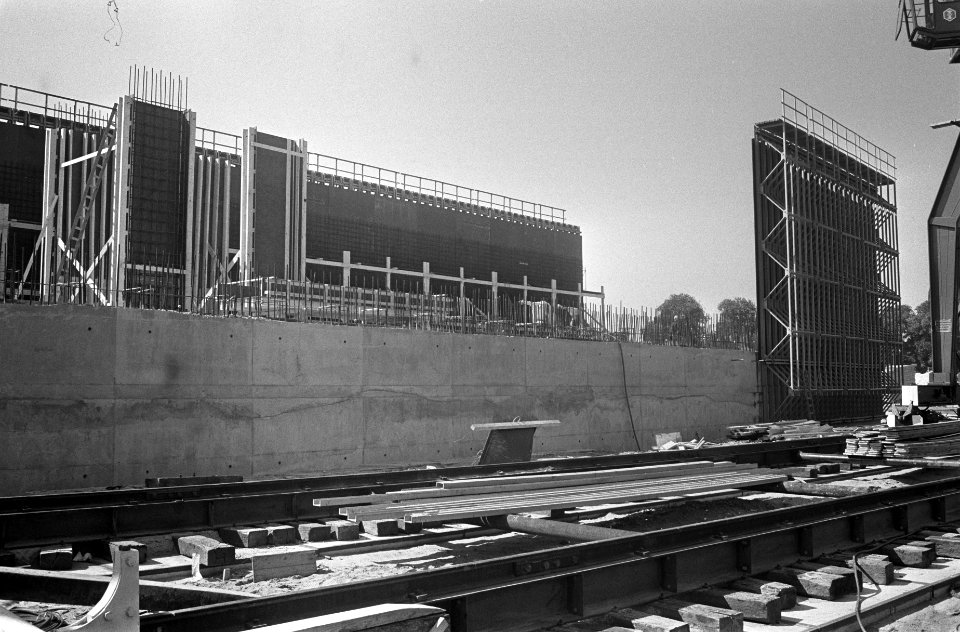 Werkzaamheden Metro Oostlijn op Waterlooplein Amsterdam, Bestanddeelnr 924-9115