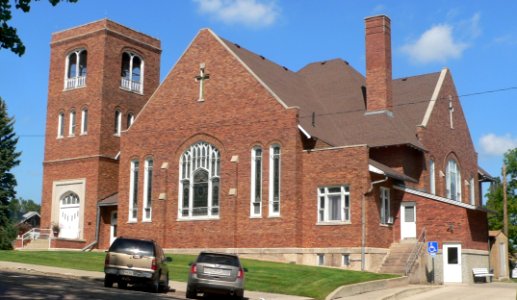 Wessington Springs Methodist church from SE 2