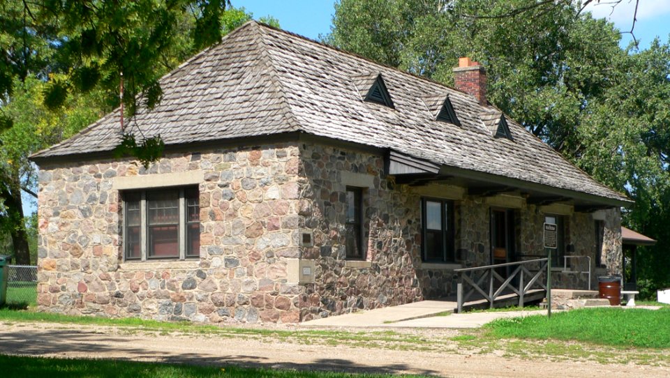 Wessington Springs fieldhouse from SE 2