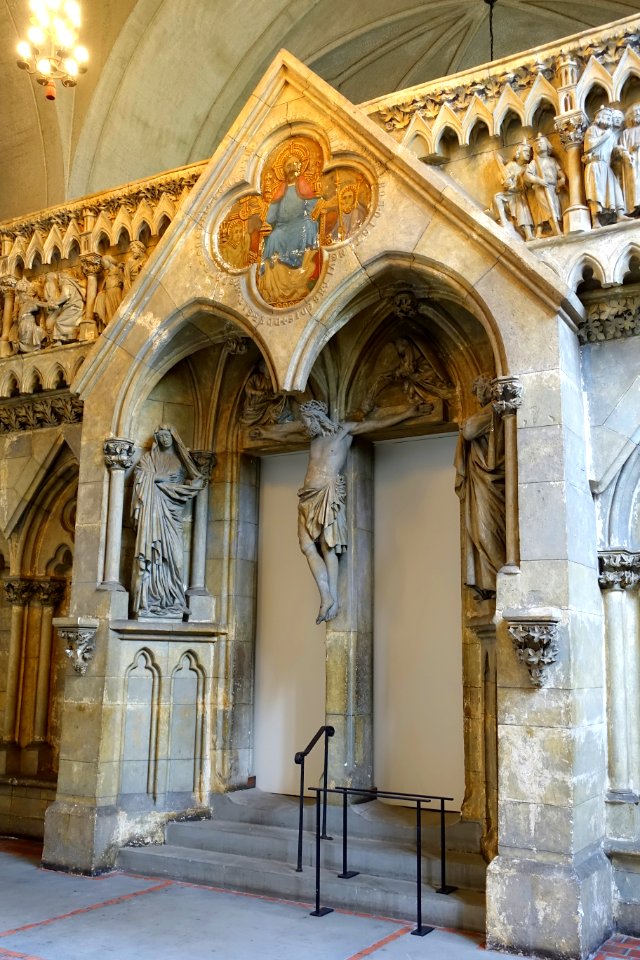 West choir screen, Naumburg Cathedral, Germany, c. 1250, plaster replica c. 1901-1903, view 2 - Adolphus Busch Hall - Harvard University - DSC05724