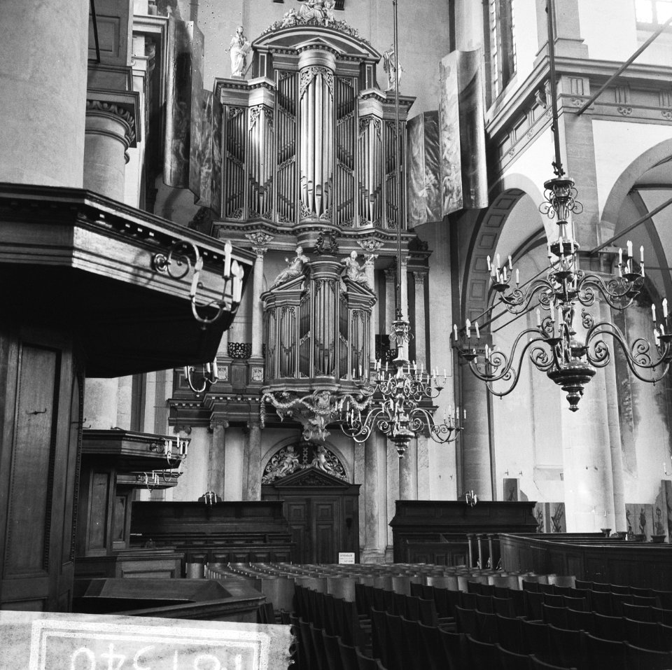 Westerkerk, interieur met gezicht op het grote orgel en gestoelten, Bestanddeelnr 918-1340