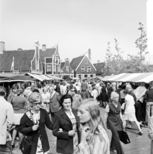 Zaanse jaarmarkt op Zaanse Schans, overzicht, Bestanddeelnr 926-6170