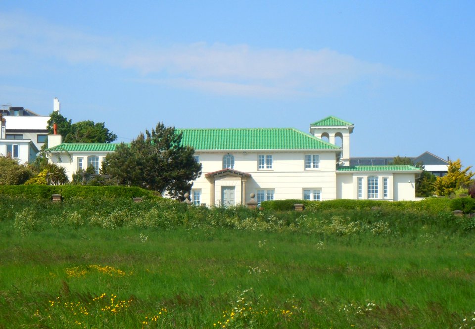 Zaldia, Roedean Way, Roedean (May 2018) (2)
