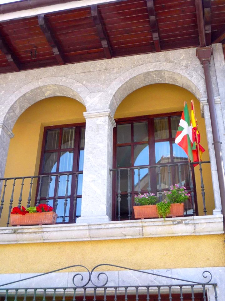 Zaldívar - Ayuntamiento 2