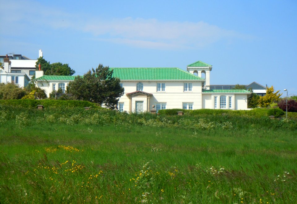 Zaldia, Roedean Way, Roedean (May 2018) (1)