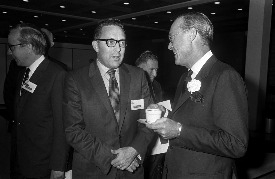 Z. K. H. Prins Bernhard opent XVIII Internationale Congres over Lucht- en Ruimte, Bestanddeelnr 922-7927