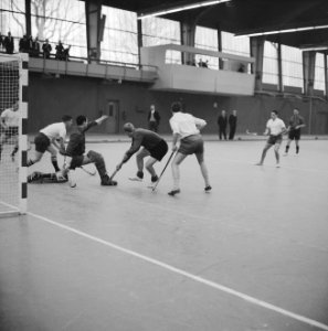 Zaalhockeytoernooi in Eindhoven. Spelmoment, Bestanddeelnr 913-3751