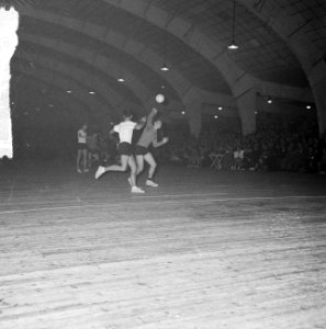 Zaalhandbal Nitoc tegen Aalsmeer 17-12, spelmoment, Bestanddeelnr 917-2093