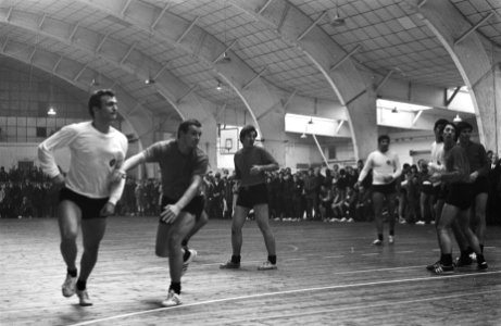 Zaalhandbal Niloc tegen Zagreb, Bestanddeelnr 921-9699