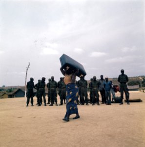 Zaire (voorheen Belgisch Congo ) kamp van Angolese Bevrijdingsbeweging F.N.L.A., Bestanddeelnr 254-9406