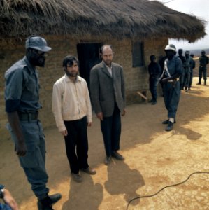Zaire (voorheen Belgisch Congo ) Portugese gevangenen in het kamp, Bestanddeelnr 254-9417
