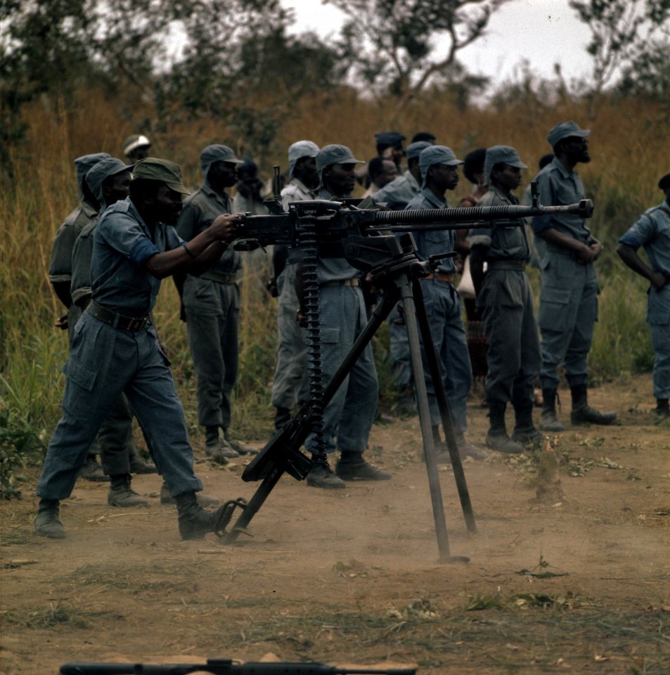 Zaire (voorheen Belgisch Congo ) kamp van Angolese Bevrijdingsbeweging F.N.L.A., Bestanddeelnr 254-9400