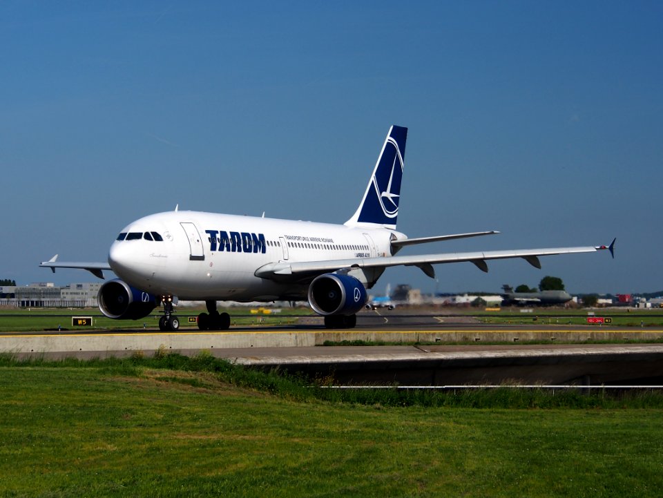 YR-LCA TAROM Airbus A310-325(ET) at Schiphol (AMS - EHAM), The Netherlands, 16may2014, pic-2