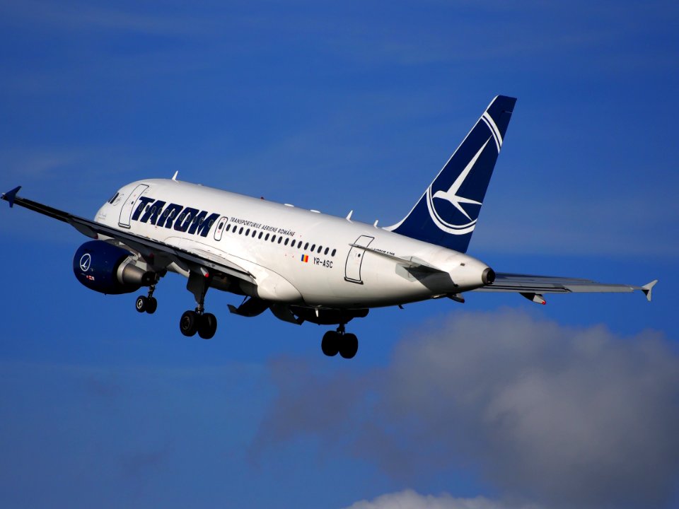 YR-ASC TAROM Airbus A318-111 takeoff from Polderbaan, Schiphol (AMS - EHAM) at sunset, pic5