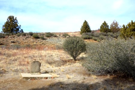 Yreka Chinese Cemetery vista - Yreka, California - DSC02760