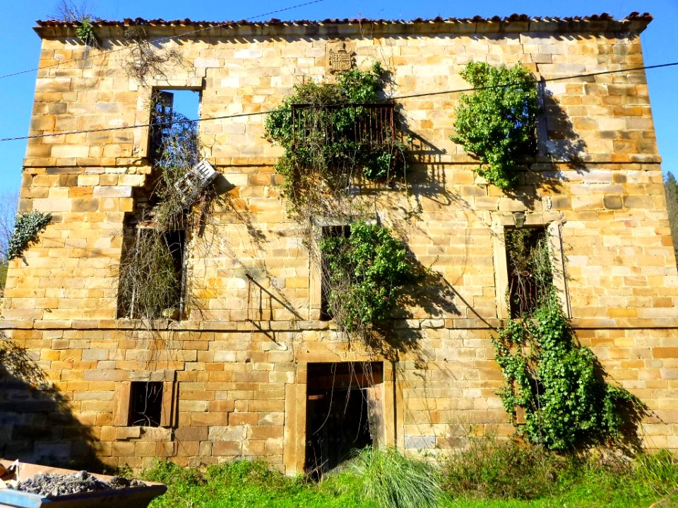 Zalla (La Herrera), conjunto de La Mella, Palacio de Urrutia 3