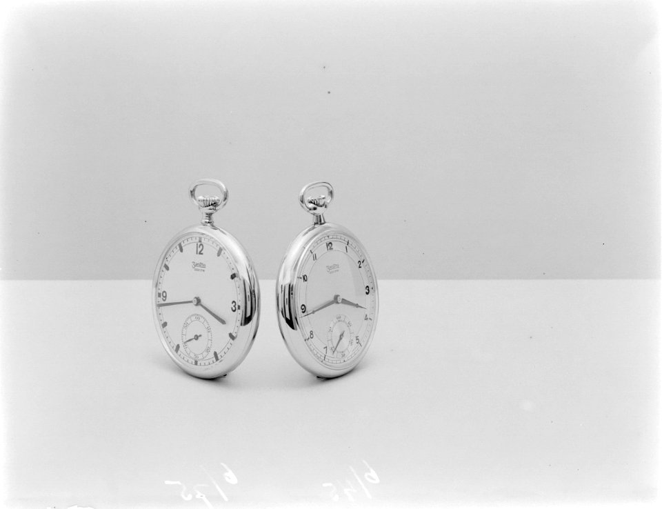 Zakhorloges Zentra, Bestanddeelnr 190-0930