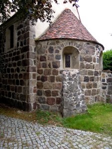Zallmsdorfer Kirche -Apsis im Detail von Südost- im August 2020