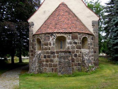 Zallmsdorfer Kirche -Apsis im Detail von Ost- im August 2020