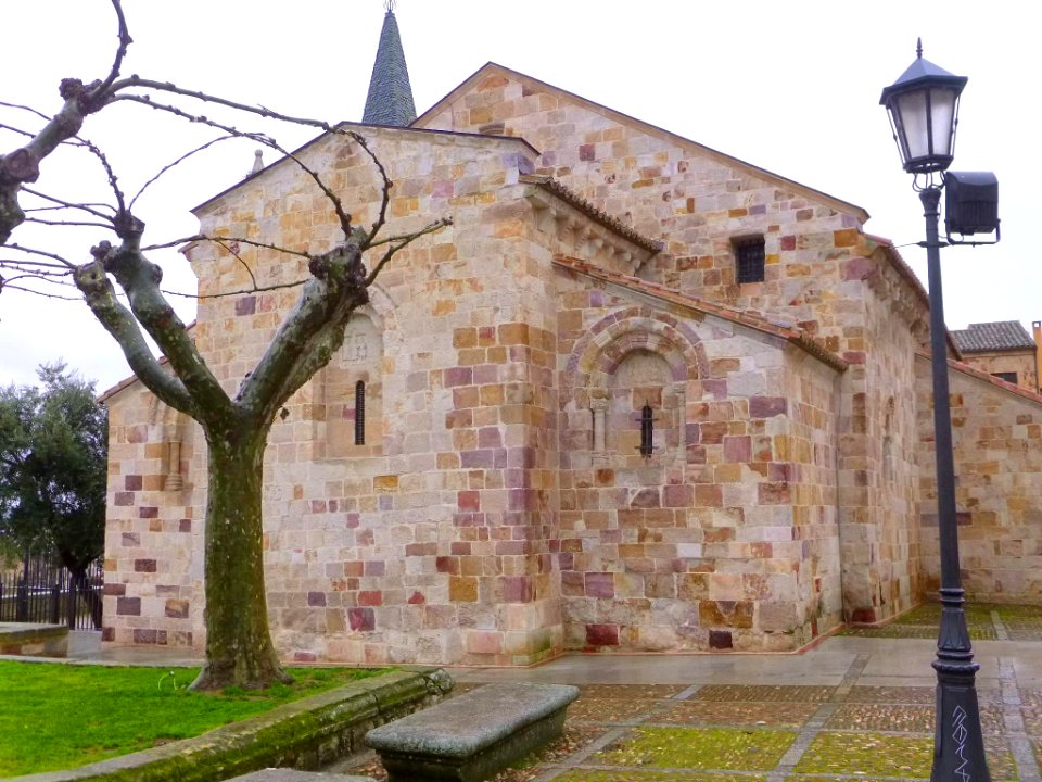 Zamora - Iglesia de San Cipriano 01