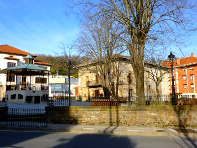 Zalla (Mimetiz) - Plaza Euskadi 4