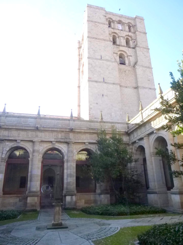 Zamora - Catedral, Claustro 02