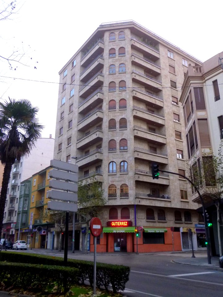 Zamora - Avenida de las Tres Cruces 1