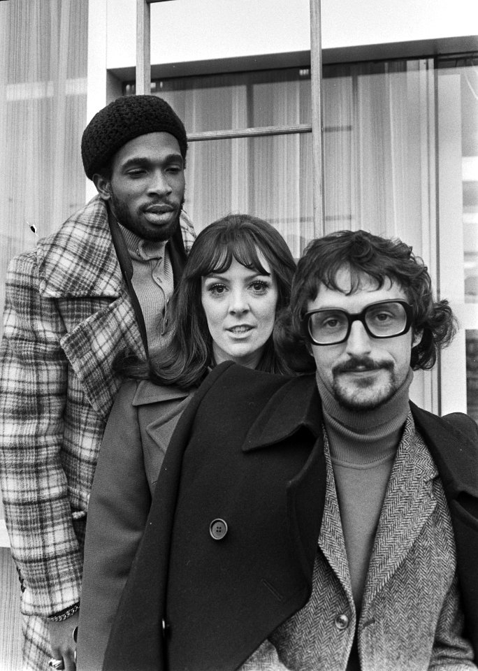 Zangeres Samantha Jones (midden), (links) Horace Face (rechts) Jonathan King , d, Bestanddeelnr 923-9636