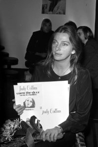 Zangeres Judy Collins in Hiltonhotel Amsterdam, Judy Collins, Bestanddeelnr 925-1517