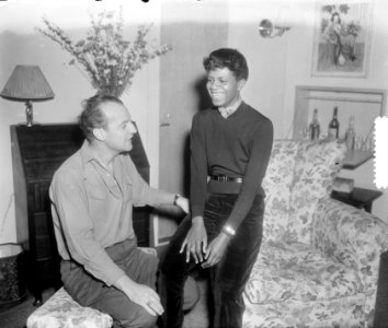 Zangeres Enid Mosier in Amsterdam, Bestanddeelnr 905-2458