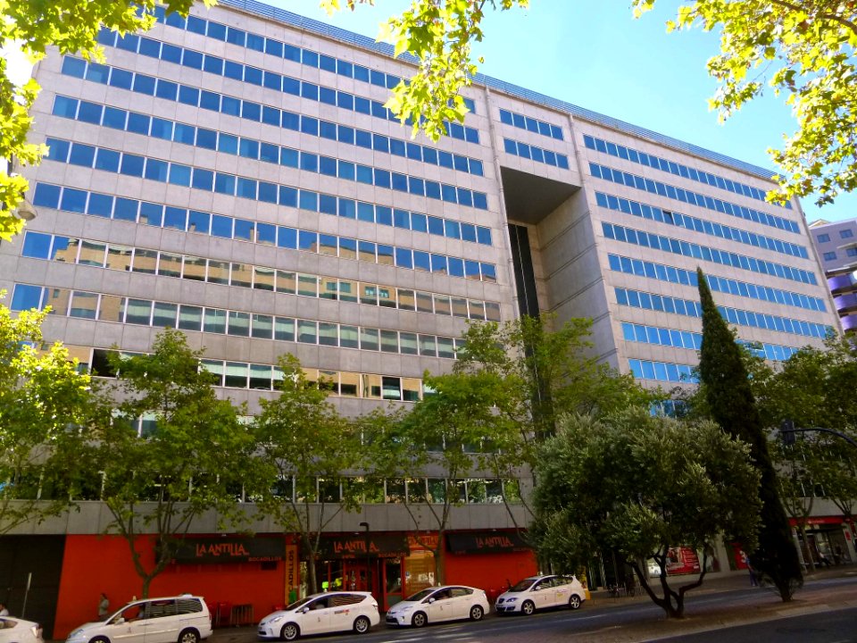 Zaragoza - Avenida de Gómez Laguna 1