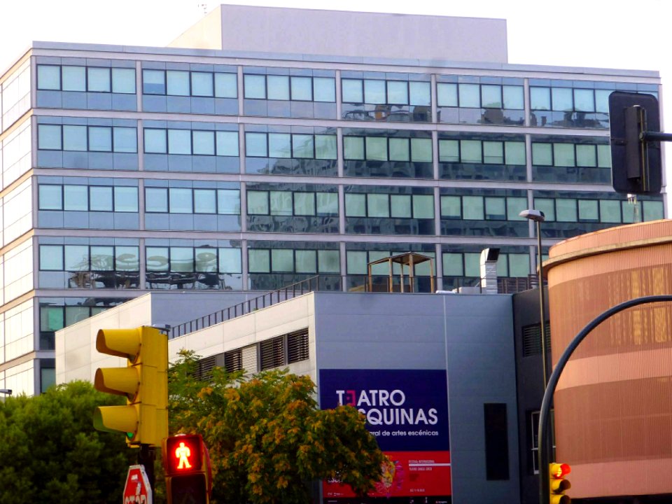 Zaragoza - Gerencia del SALUD y Teatro de las Esquinas 2