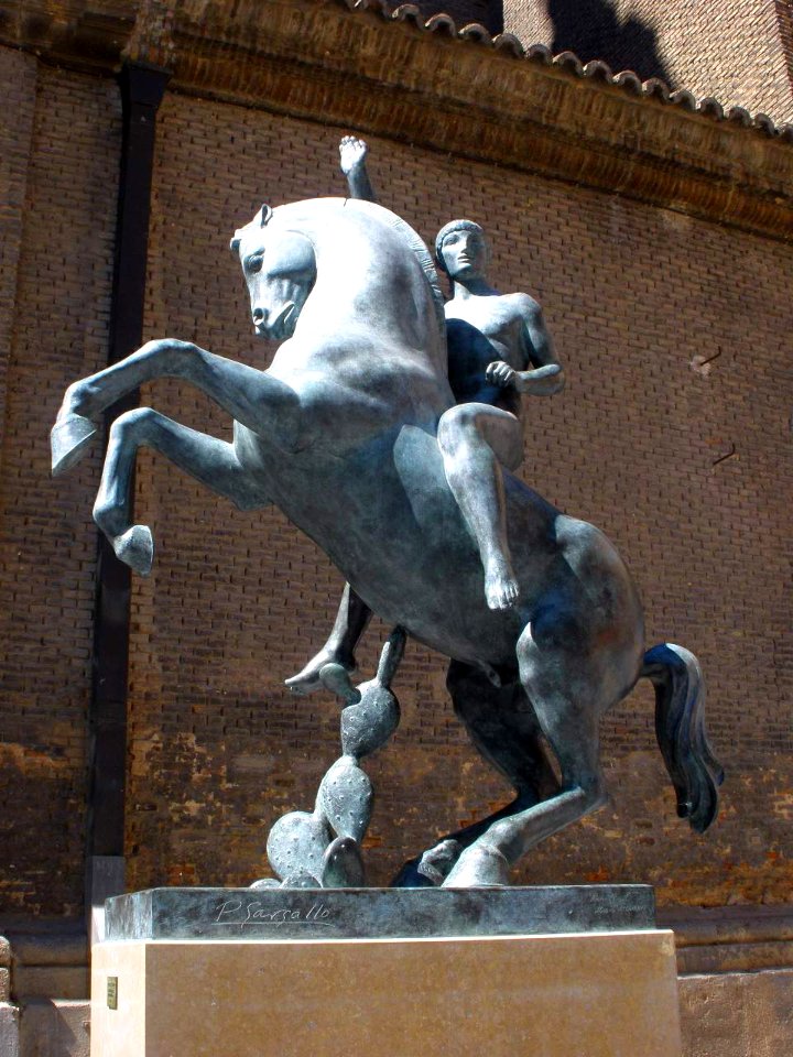 Zaragoza -'Jinete', escultura ecuestre de Pablo Gargallo 1