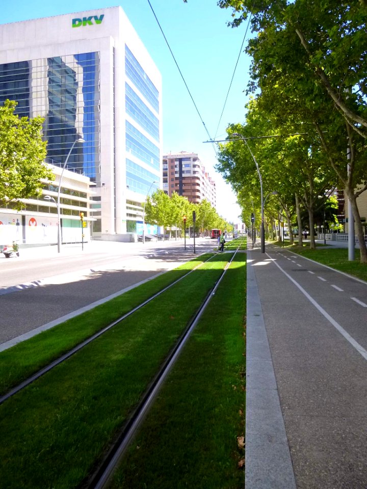 Zaragoza - Calle Gertrudis Gómez de Avellaneda y WTCZ 2
