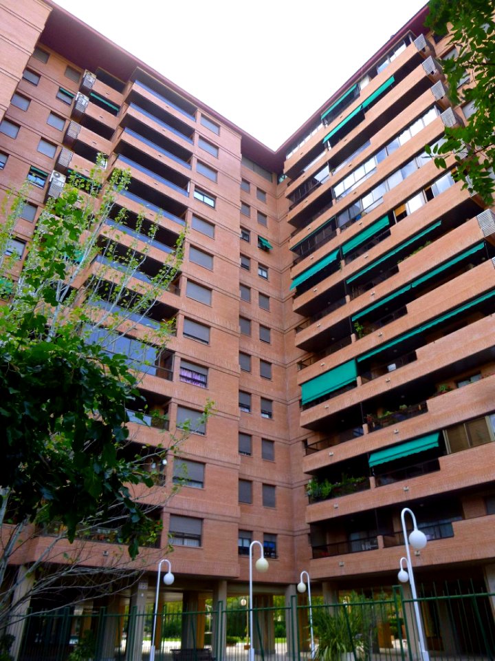 Zaragoza - bloques de apartamentos 15